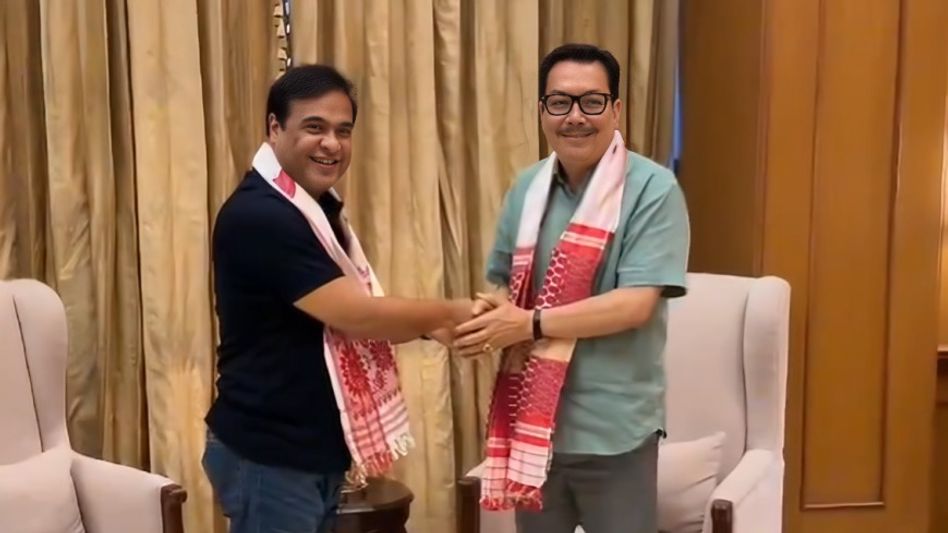 Himanta Biswa Sarma meets Arunachal Deputy CM, discusses issues of mutual interest Himanta Biswa Sarma meets Arunachal Deputy CM, discusses issues of mutual interest