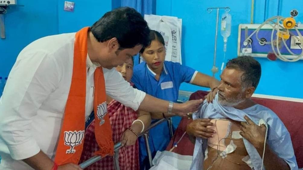 Tripura BJP MP Biplab Kumar Deb visited a hospital in Bengal to meet the victims of post poll violence. (Photo: India Today NE) 