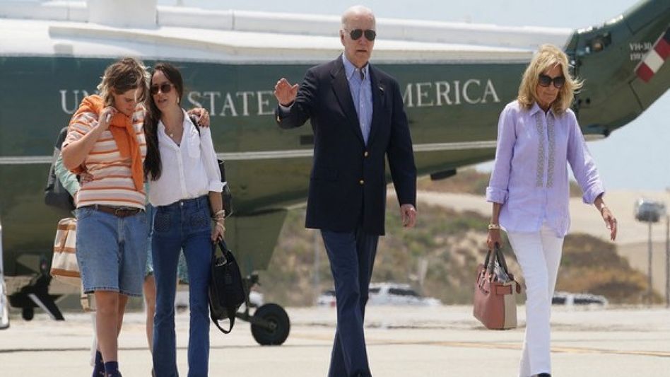 Secret Service Agent robbed at gunpoint during President Biden's California visit Secret Service Agent robbed at gunpoint during President Biden's California visit