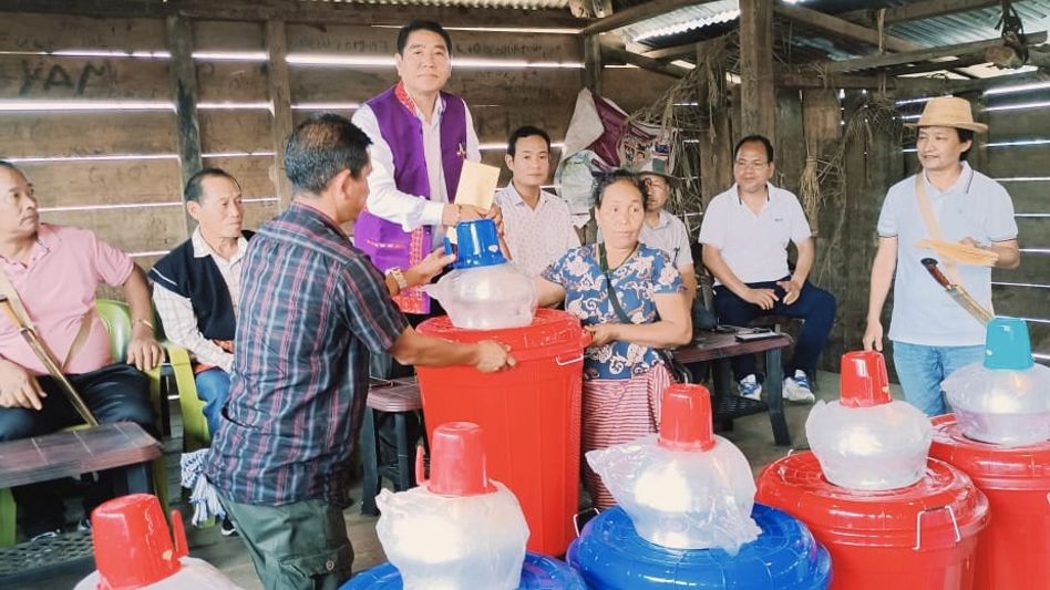 Arunachal: Nino Welfare Society donates relief items to Kerang fire victims Arunachal: Nino Welfare Society donates relief items to Kerang fire victims