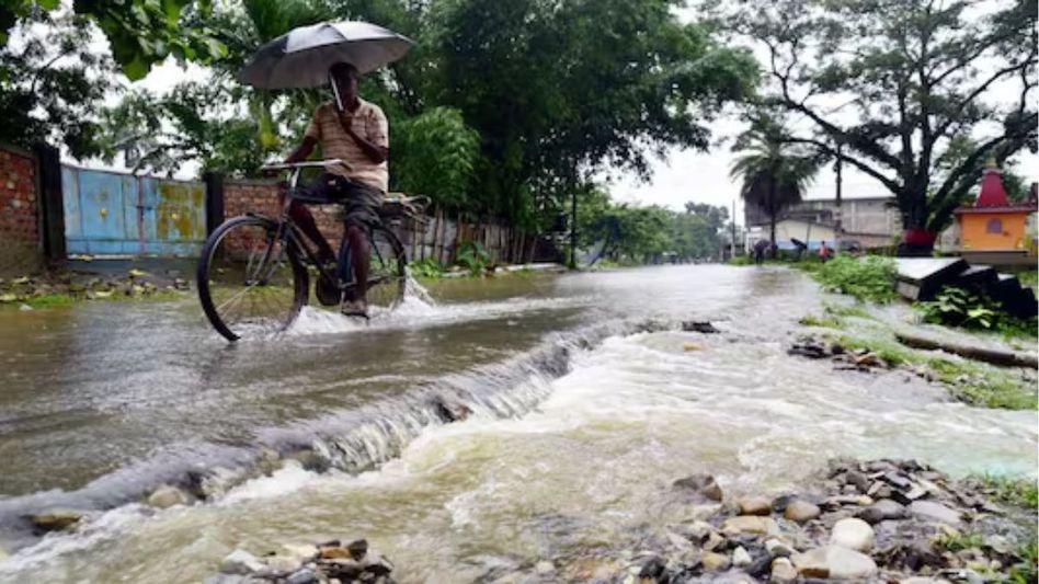 Severe flooding strikes Barpeta district: Thousands affected and infrastructure damaged Severe flooding strikes Barpeta district: Thousands affected and infrastructure damaged