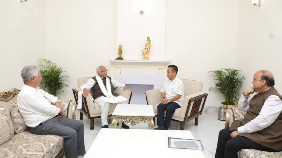 Sikkim Chief Minister Prem Singh Tamang meets Union Minister Manohar Lal Khattar in New Delhi Sikkim Chief Minister Prem Singh Tamang meets Union Minister Manohar Lal Khattar in New Delhi