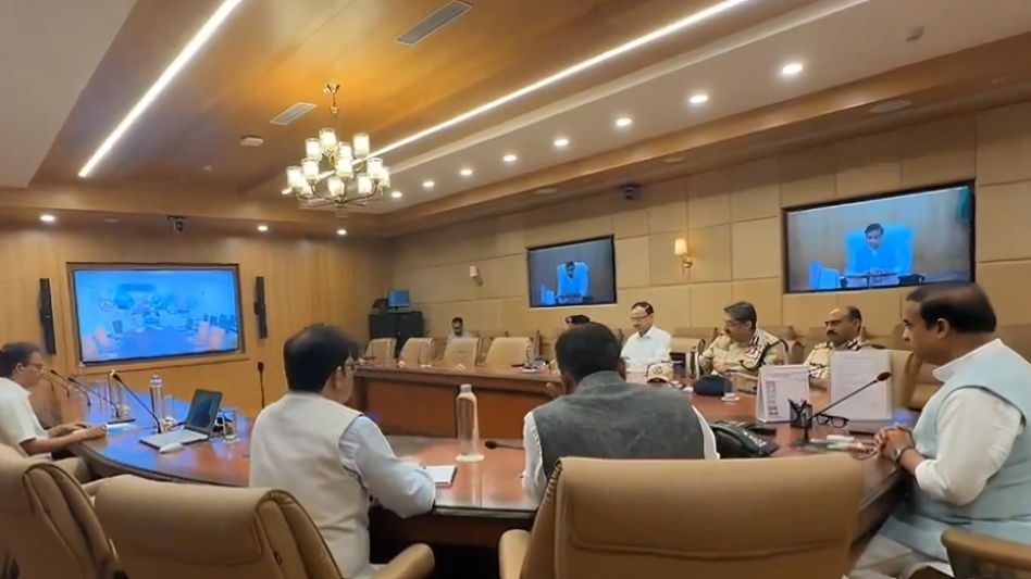 Himanta Biswa Sarma asks Cachar cops to ensure aid to those who fled Manipur's Jiribam Himanta Biswa Sarma asks Cachar cops to ensure aid to those who fled Manipur's Jiribam
