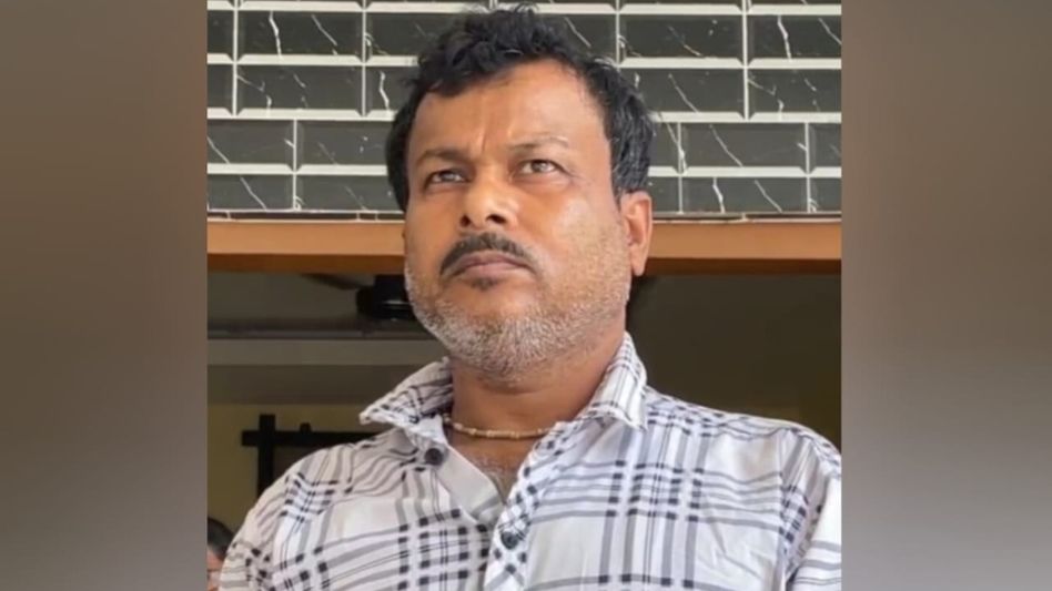 Assam Police arrests man in Dhubri, seizes Rs 86,000 cash, phone, gambling materials Assam Police arrests man in Dhubri, seizes Rs 86,000 cash, phone, gambling materials