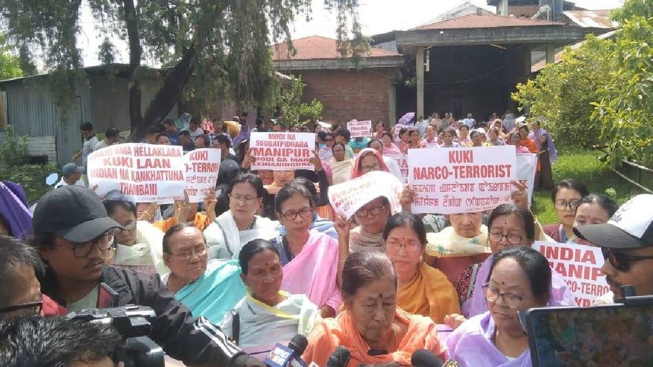 Manipur: Women protestors storm Minister and Speaker residences demanding action on conflict Manipur: Women protestors storm Minister and Speaker residences demanding action on conflict