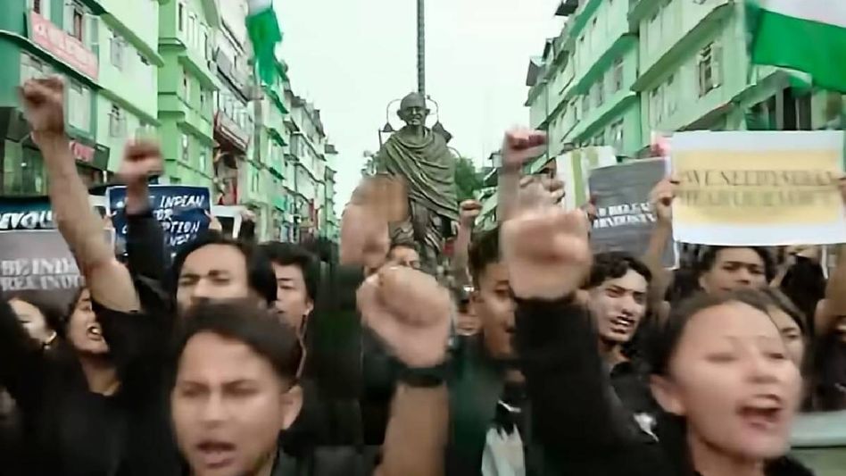 Sikkim: Kamal Haasan's latest film trailer is out and Gangtok's MG Marg stunning beauty is stealing the show! Sikkim: Kamal Haasan's latest film trailer is out and Gangtok's MG Marg stunning beauty is stealing the show!