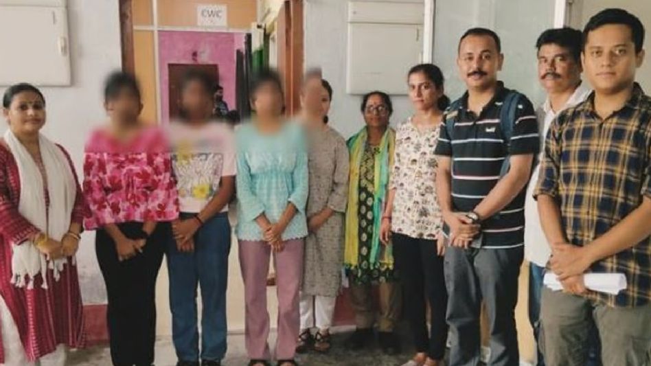 Guwahati police rescue 3 missing schoolgirls from Bengal, reunite them with families Guwahati police rescue 3 missing schoolgirls from Bengal, reunite them with families