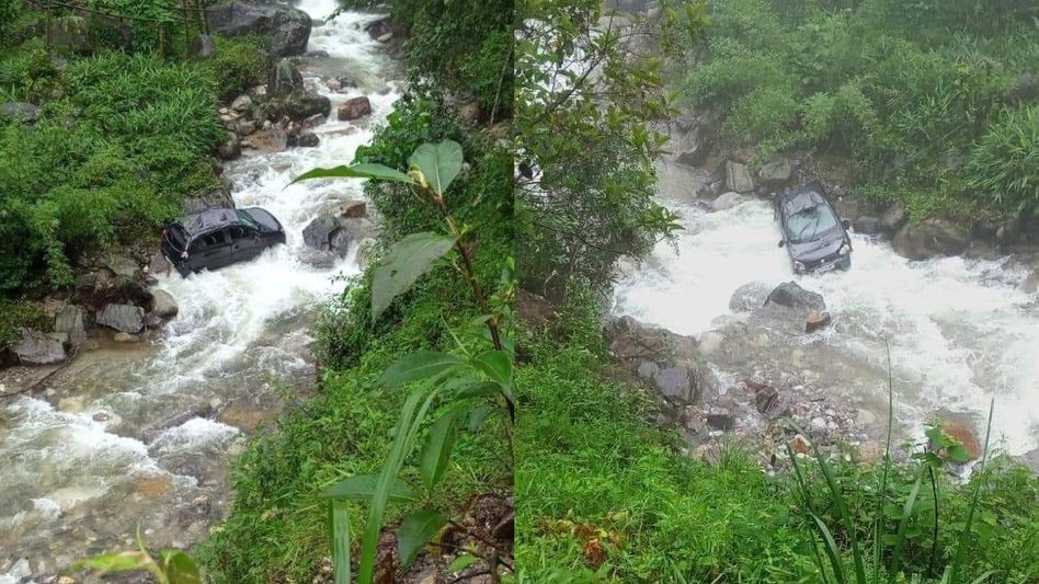 Sikkim: Vehicle carrying teachers veers off road, plunges into river in Dentam, 1 dead Sikkim: Vehicle carrying teachers veers off road, plunges into river in Dentam, 1 dead