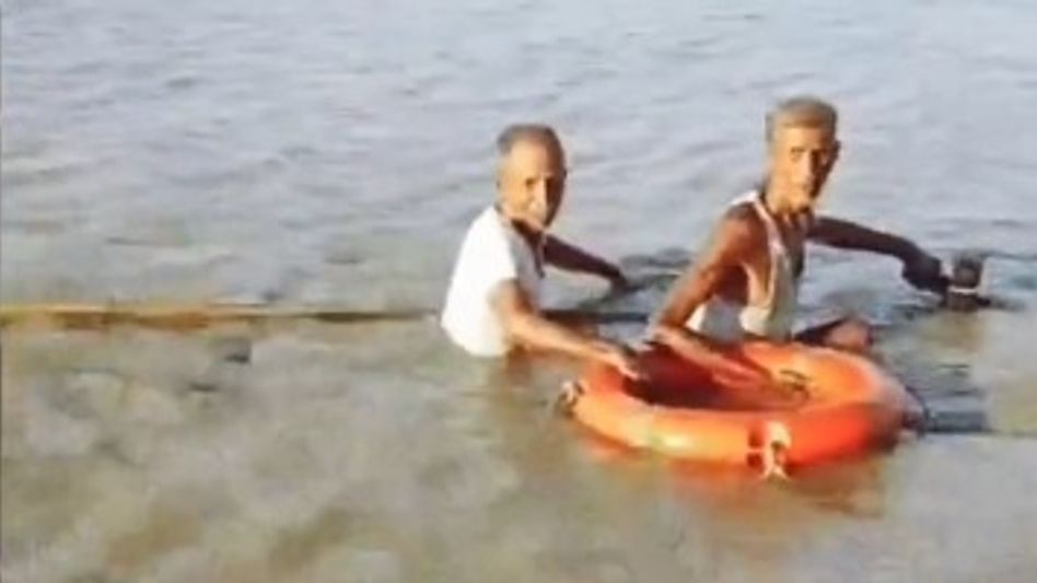 Assam Police saves 2 elderly men from drowning in river Brahmaputra in Jorhat Assam Police saves 2 elderly men from drowning in river Brahmaputra in Jorhat