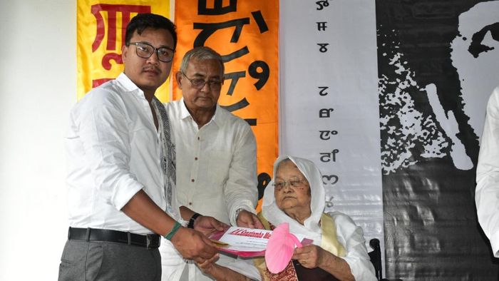 Manipur: Kharibam Yaiphaba receives RK Sanatomba Journalist Award