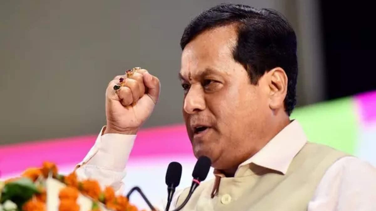 Union Minister Sarbananda Sonowal assesses flood situation in Dibrugarh