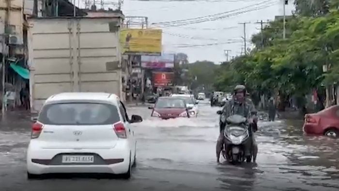 Assam: Union Minister Sonowal seeks help from CM Himanta Biswa Sarma on flood relief in Dibrugarh