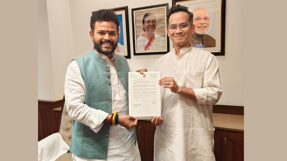 Gaurav Gogoi demands direct flight between Jorhat-Delhi, meets Civil Aviation minister Gaurav Gogoi demands direct flight between Jorhat-Delhi, meets Civil Aviation minister