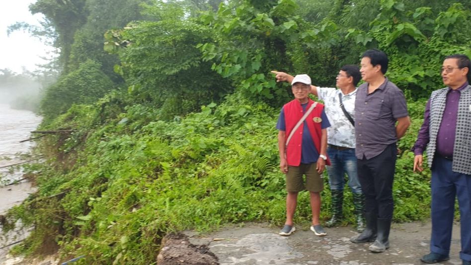 Arunachal MLA reviews flood damage in Mebo, road connectivity between Ngopok-Motum Tin-ali disrupted Arunachal MLA reviews flood damage in Mebo, road connectivity between Ngopok-Motum Tin-ali disrupted