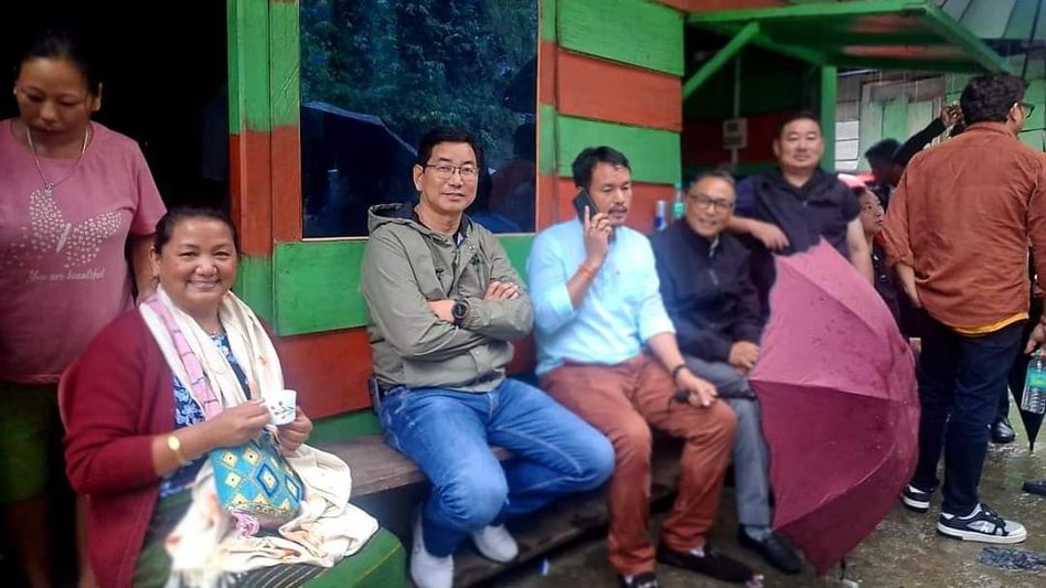 Arunachal: 15 MLAs stranded for 8 hours near Bhalukpong amid flood and rainfall Arunachal: 15 MLAs stranded for 8 hours near Bhalukpong amid flood and rainfall