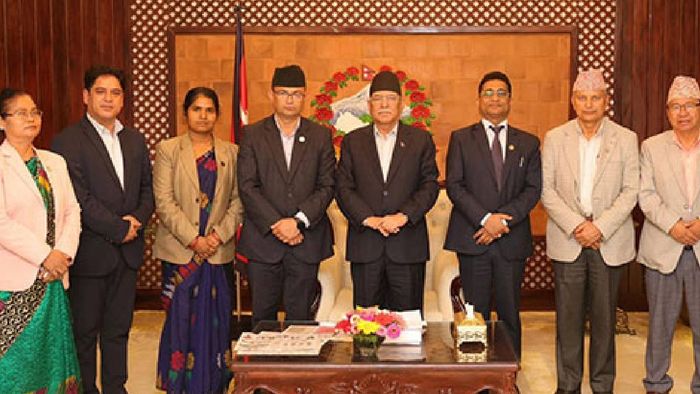 Government collapses in Nepal, coalition ministers resign en-masse retracting support