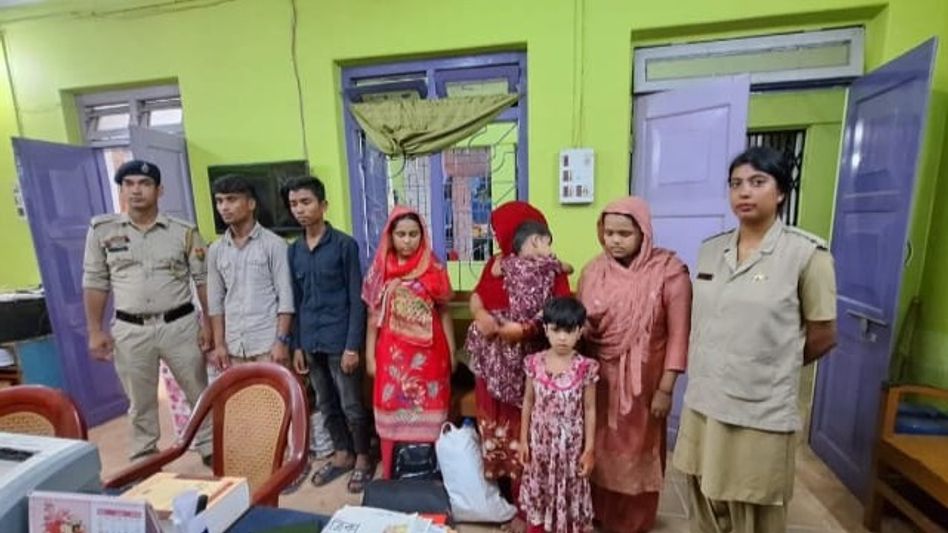 Tripura police intercept 7 Rohingya nationals en route to Hyderabad Tripura police intercept 7 Rohingya nationals en route to Hyderabad