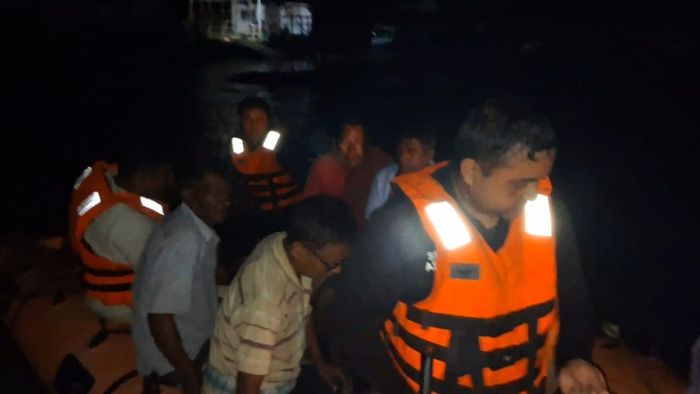 Assam: Rescue operation saves 7 relief workers stranded in Brahmaputra