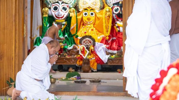 Manipur CM N Biren Singh seeks divine blessings on Kang; prays for state's peace and prosperity