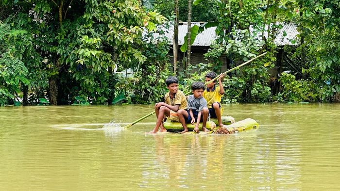 53,429 people displaced, 23.9 lakh affected across 3,535 villages