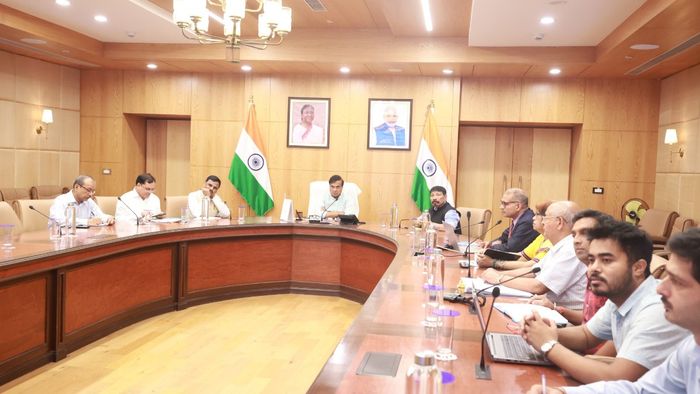 Assam CM Meets on Border