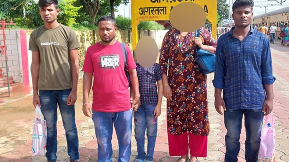 Tripura: BSF detains 5 Bangladeshi nationals at Agartala Railway Station Tripura: BSF detains 5 Bangladeshi nationals at Agartala Railway Station