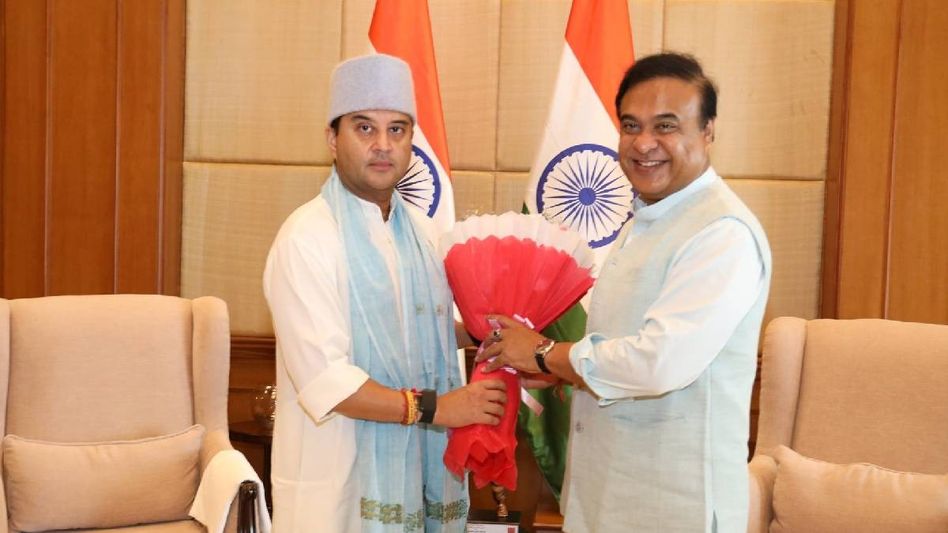 Himanta Biswa Sarma meets Doner Minister Jyotiraditya Scindia, discusses crucial initiatives for Assam Himanta Biswa Sarma meets Doner Minister Jyotiraditya Scindia, discusses crucial initiatives for Assam