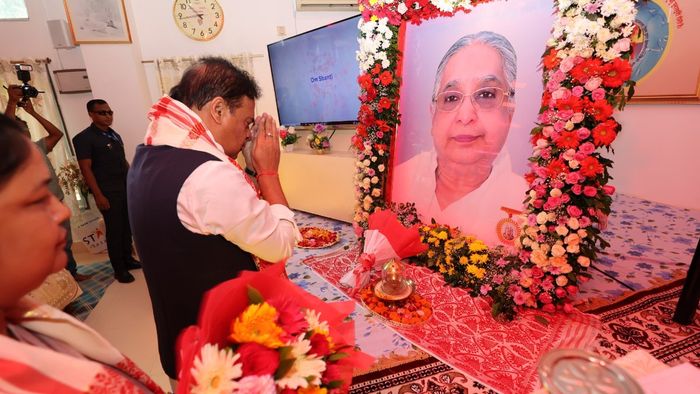 Himanta Biswa Sarma honours spiritual leader at Global Peace House