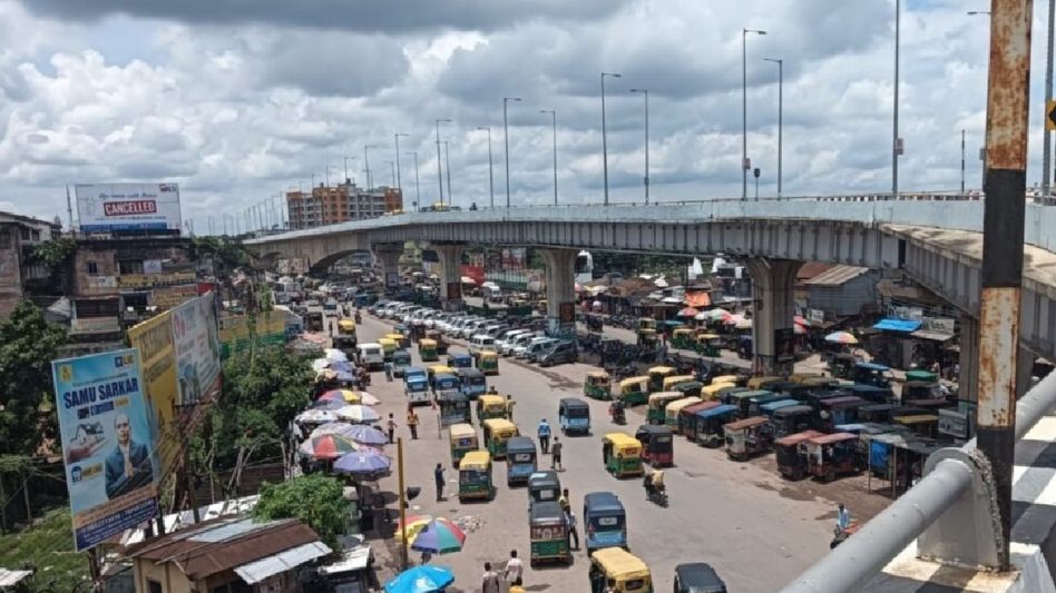 Minimal impact as Tripura bandh calls by Left Front fails to disrupt daily life Minimal impact as Tripura bandh calls by Left Front fails to disrupt daily life