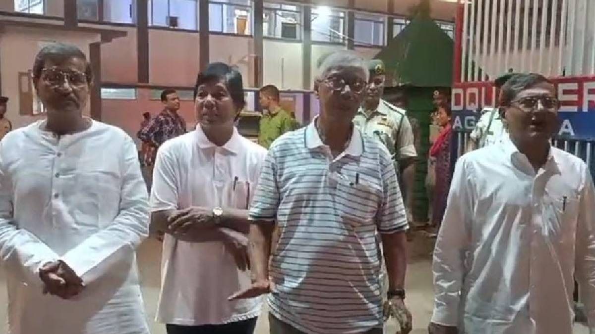 Tripura Panchayat polls: State CPIM meets DGP, demands escort for Opposition candidates Tripura Panchayat polls: State CPIM meets DGP, demands escort for Opposition candidates