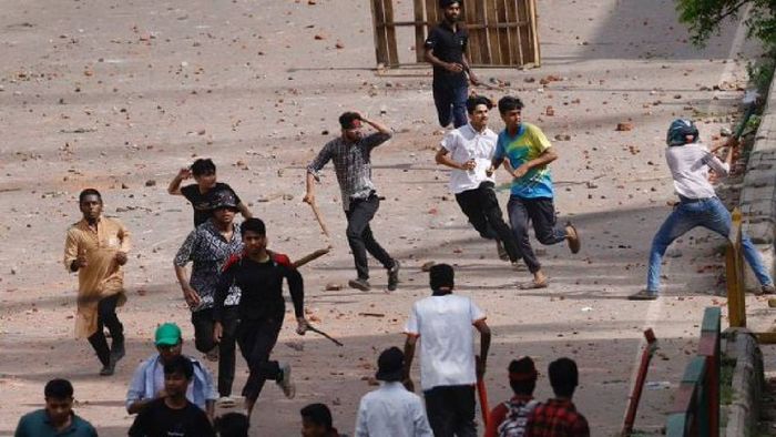 Bangladesh: At least 4 killed amid protest over job quota, over 100 injured (Photo: Tanvir Iqbal/X)