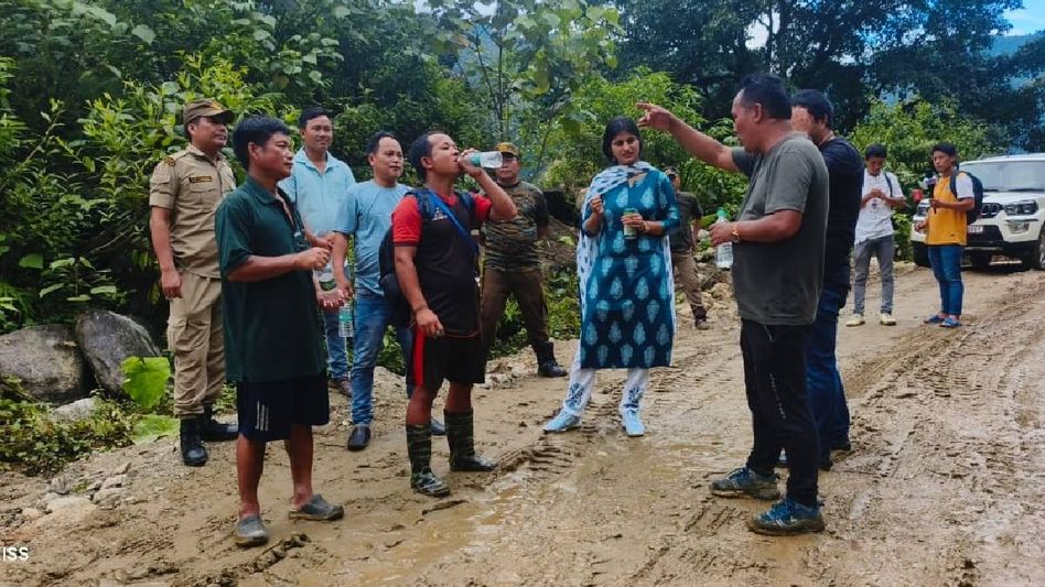 Arunachal DC visits NHIDCL work site to address connectivity issues in Kurung Kumey Arunachal DC visits NHIDCL work site to address connectivity issues in Kurung Kumey