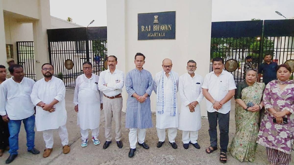 Tripura: AICC leaders meet state Guv over restoration of democratic rights in state Tripura: AICC leaders meet state Guv over restoration of democratic rights in state