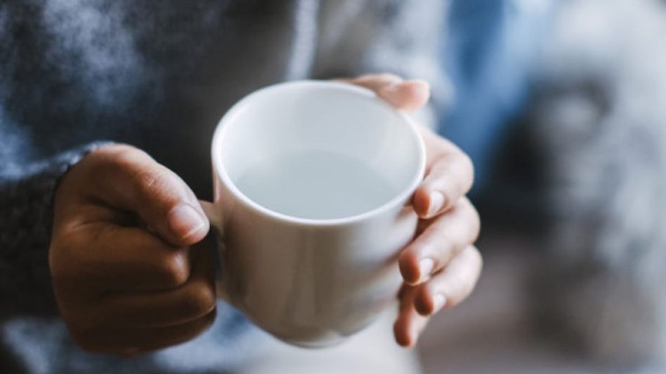 The Long-Term Health Benefits of Drinking Lukewarm Water on an Empty Stomach Each Morning The Long-Term Health Benefits of Drinking Lukewarm Water on an Empty Stomach Each Morning