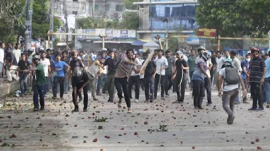 Assam: 78 students rescued from Bangladesh via Meghalaya's Dawki Check Post Assam: 78 students rescued from Bangladesh via Meghalaya's Dawki Check Post