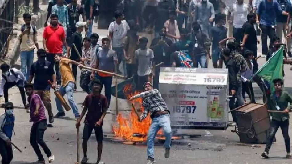 Assam: Dhubri students escape violence-hit Bangladesh via Darsana-Joynagar Border Road Assam: Dhubri students escape violence-hit Bangladesh via Darsana-Joynagar Border Road