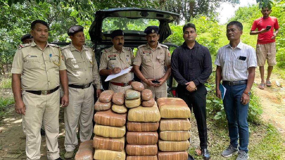 Tripura Police seize cannabis worth Rs 20 lakh, drug peddler absconding Tripura Police seize cannabis worth Rs 20 lakh, drug peddler absconding