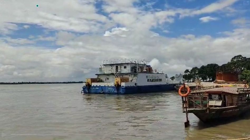 Assam: Ro-Pax vessel collides with 7 cargo boats in Dhubri, injuring two Assam: Ro-Pax vessel collides with 7 cargo boats in Dhubri, injuring two