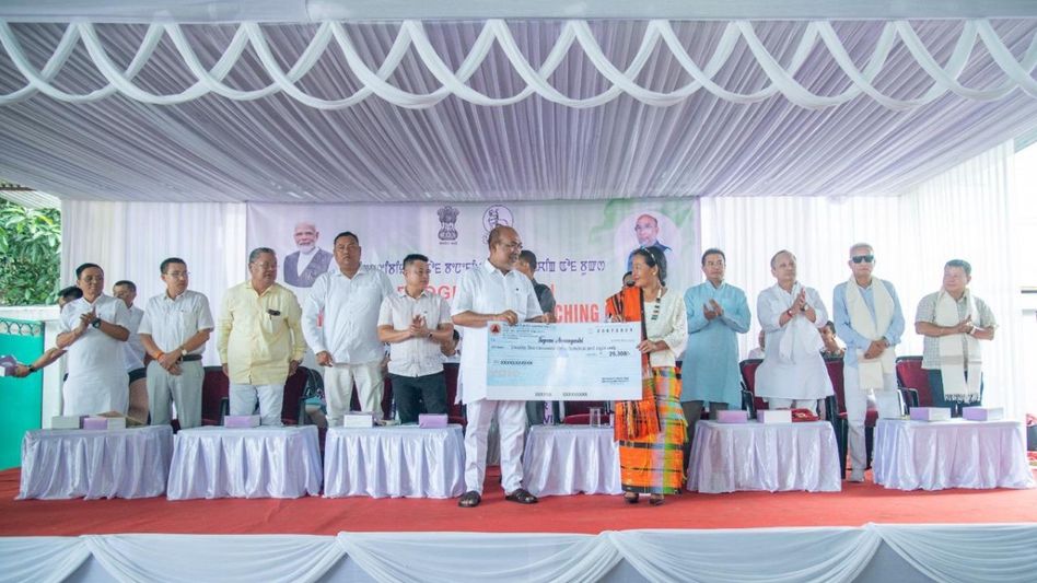 Manipur distributes Rs 29.65 lakh in educational aid to workers' families Manipur distributes Rs 29.65 lakh in educational aid to workers' families