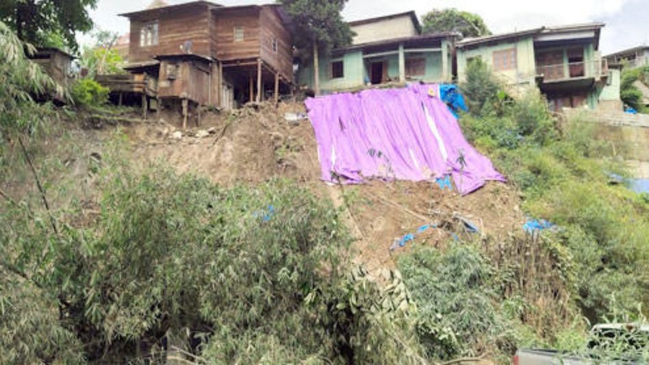 Nagaland: Massive landslide in Kohima damages 4 houses, 20 families rendered homeless Nagaland: Massive landslide in Kohima damages 4 houses, 20 families rendered homeless
