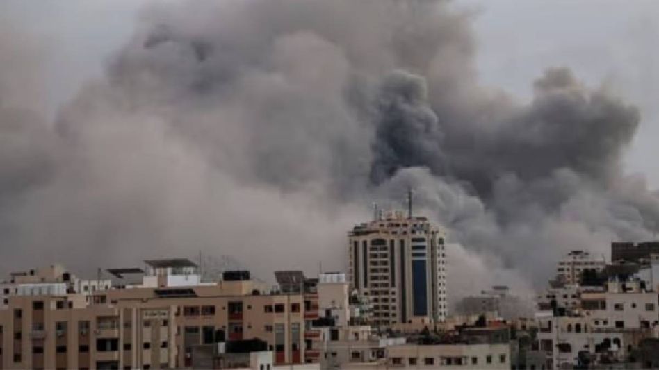 At least 30 Palestinians killed in Israeli strike on school housing displaced people At least 30 Palestinians killed in Israeli strike on school housing displaced people