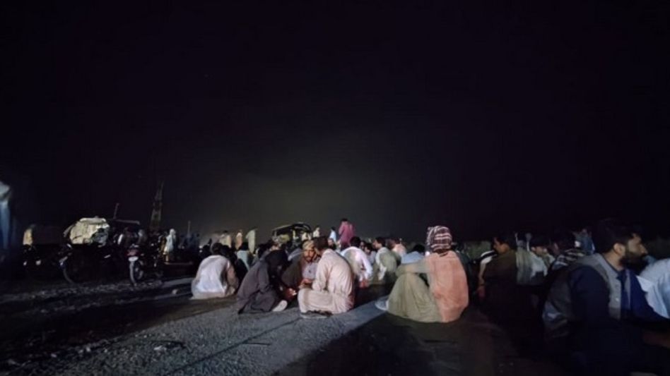 Violence erupts in Pakistan's Mastung, 14 Injured in attack on Baloch Committee convoy Violence erupts in Pakistan's Mastung, 14 Injured in attack on Baloch Committee convoy