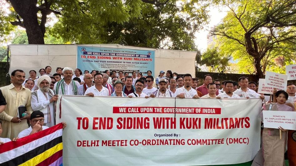 Meitei body take out protest at Delhi's Jantar Mantar, demands Centre's urgent intervention into Manipur crisis  Meitei body take out protest at Delhi's Jantar Mantar, demands Centre's urgent intervention into Manipur crisis