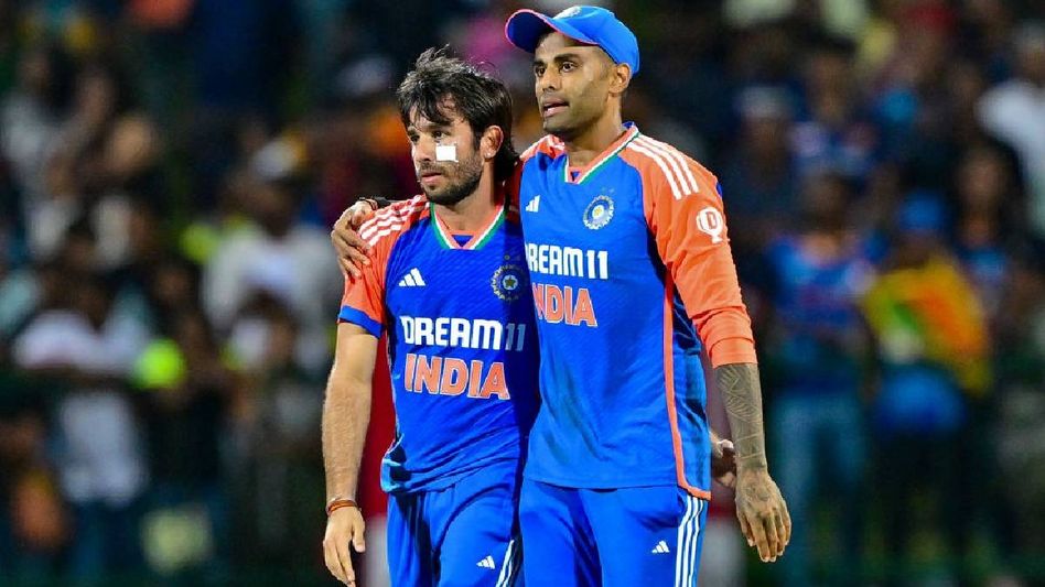 India beat Sri Lanka by 7 wickets in second T20I match, seal series India beat Sri Lanka by 7 wickets in second T20I match, seal series