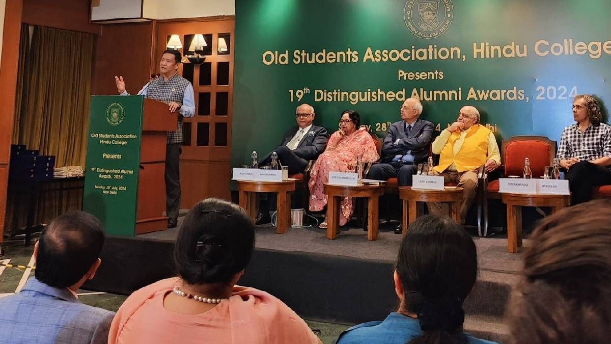 Arunachal CM Pema Khandu honored at Hindu College Alumni Awards