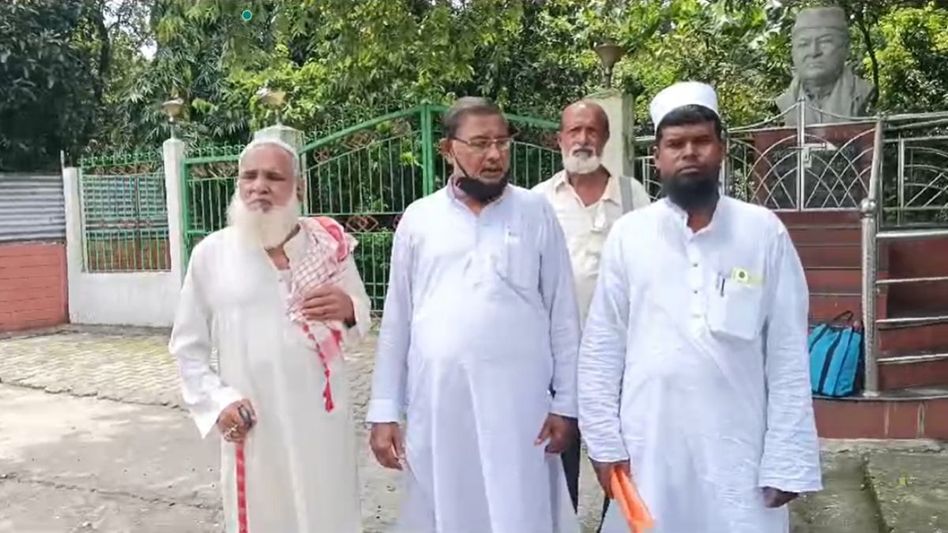 Locals demand to reinstate Assam Muslim Marriages Act in Dhubri, submits memorandum to DC Locals demand to reinstate Assam Muslim Marriages Act in Dhubri, submits memorandum to DC