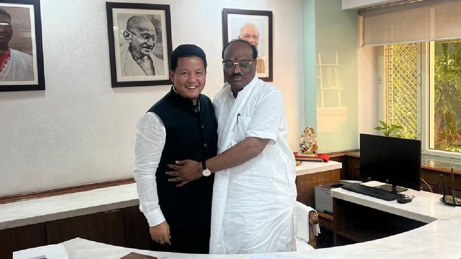 Sikkim MP meets tribal affairs minister to discuss ST status for 12 communities Sikkim MP meets tribal affairs minister to discuss ST status for 12 communities