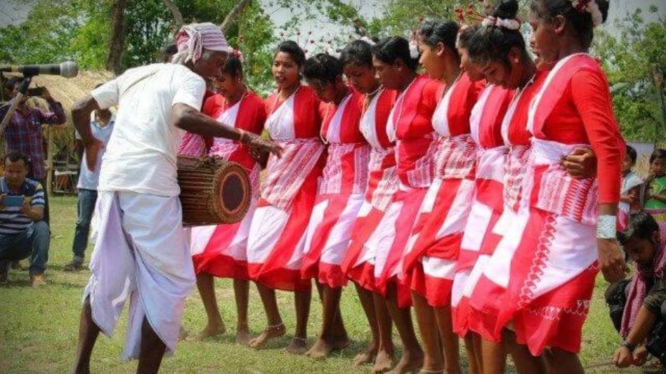 Assam: 8,000 Tea Tribe artists to perform 'Jhumur' in Guwahati this November Assam: 8,000 Tea Tribe artists to perform 'Jhumur' in Guwahati this November