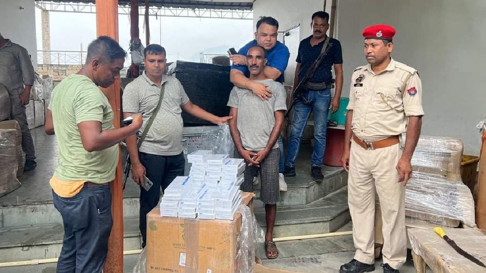 Assam: STF seizes 22,000 boxes of foreign cigarettes in Kamrup, one arrested Assam: STF seizes 22,000 boxes of foreign cigarettes in Kamrup, one arrested