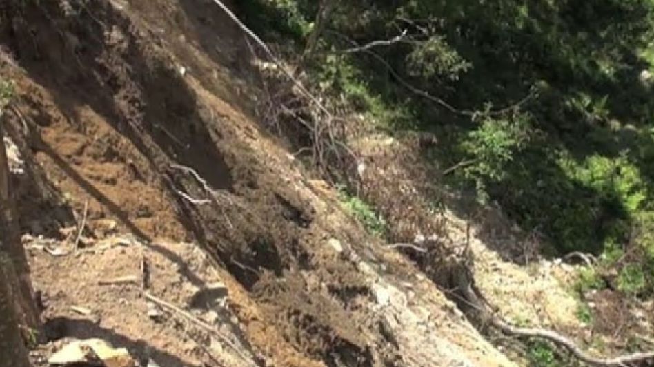 Manipur government instructs evacuation near Thanga Khunjem Road amid landslide threat Manipur government instructs evacuation near Thanga Khunjem Road amid landslide threat